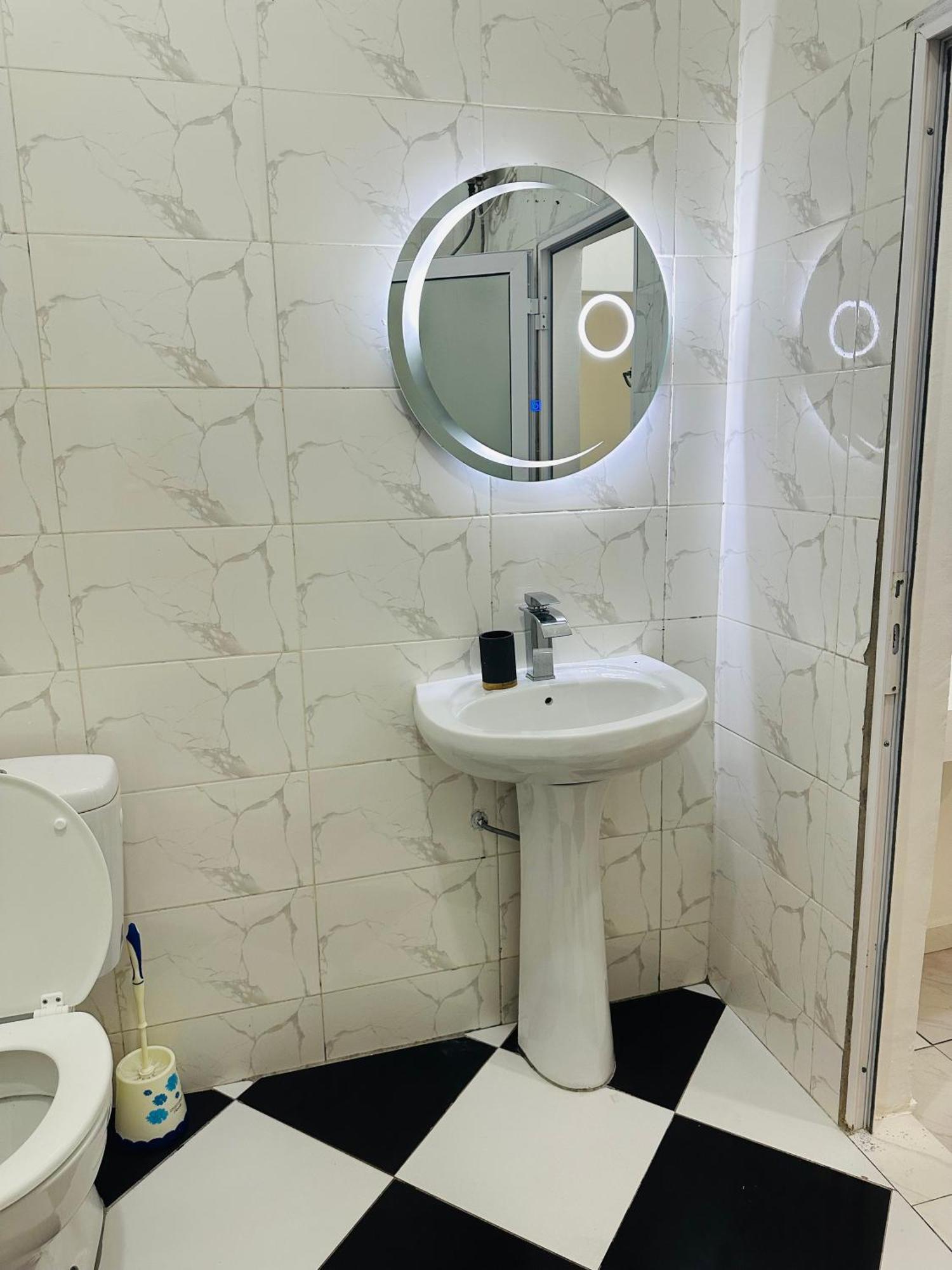Ad Home Ломе Экстерьер фото