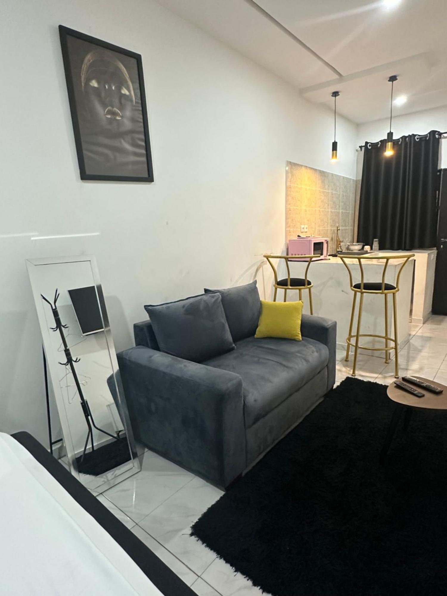 Ad Home Ломе Экстерьер фото