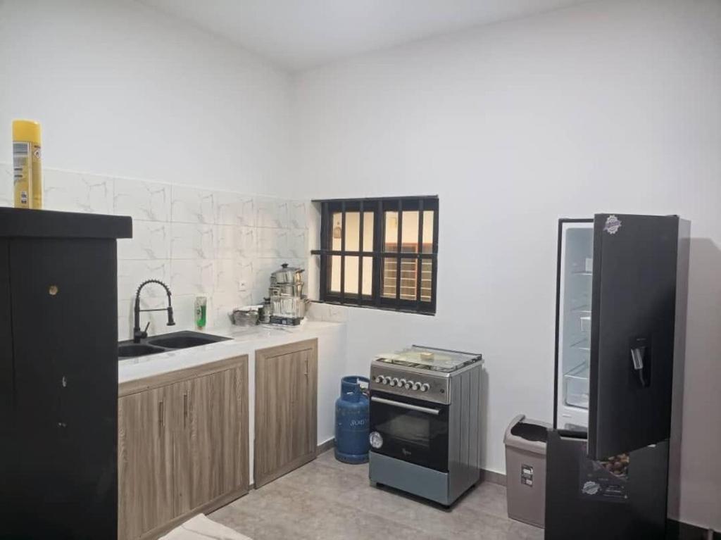 Ad Home Ломе Экстерьер фото